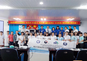 Khóa Đào tạo Cấp cứu ngừng Hô hấp, Tuần hoàn tại Bệnh viện Sản Nhi Quảng Ngãi vào ngày 18/3/2018.