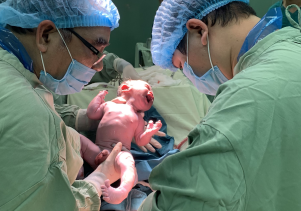 Phẫu thuật thành công ca dị tật bàng quang tử cung hiếm gặp