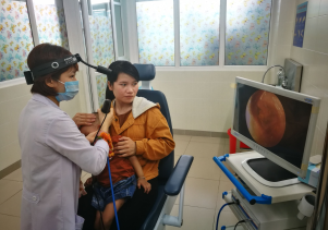 Lấy ráy tai cho trẻ, chuyện nhỏ nhưng phụ huynh cần quan tâm!