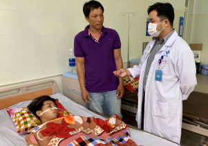 Cấp cứu thành công ca thủng dạ dày hiếm gặp ở bệnh nhi 14 tuổi