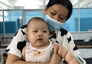 NỤ CƯỜI MÙA DỊCH