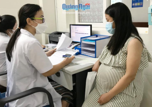 Bệnh viện Sản-Nhi tỉnh: Hỗ trợ tiêm vắc xin và siêu âm thai miễn phí cho gần 300 thai phụ về từ vùng dịch