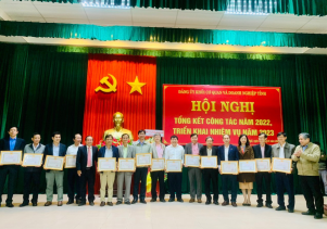 Đảng bộ Bệnh viện Sản Nhi tỉnh được BTV Đảng ủy Khối khen thưởng đạt tiêu chuẩn Hoàn thành xuất sắc nhiệm vụ tiêu biểu năm 2022