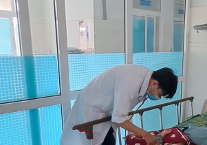 Bệnh tay chân miệng tăng cao tai Bệnh viện Sản Nhi tỉnh.