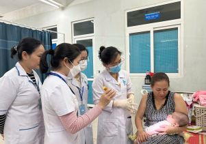 Tiếp nhận chuyển giao kỹ thuật mổ khe hở môi, vòm miệng năm 2025