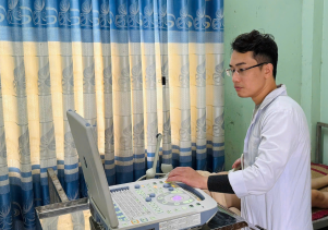Bệnh viện Sản – Nhi tỉnh tổ chức khám Sản – Phụ khoa miễn phí cho gần 70 phụ nữ tại xã Thọ Phong