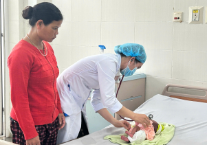 HAI TRẺ SINH CỰC NON XUẤT VIỆN KHỎE MẠNH