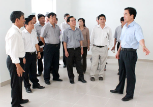 Sáng 22.3, Phó Chủ tịch UBND tỉnh Đặng Ngọc Dũng đã chủ trì cuộc họp với các sở, ngành về tiến độ đầu tư xây dựng Bệnh viện Sản Nhi.